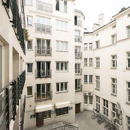 Spacious Apartment In Old Town P4You Pl Krasków Exteriör bild